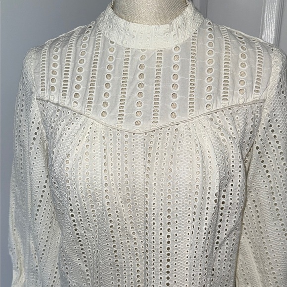 Banana Republic White Eyelet Blouse - Picture 2 of 5